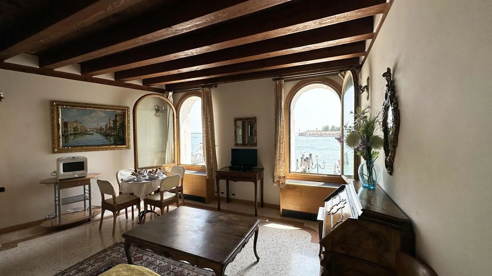 San Simeon Apartments Venice