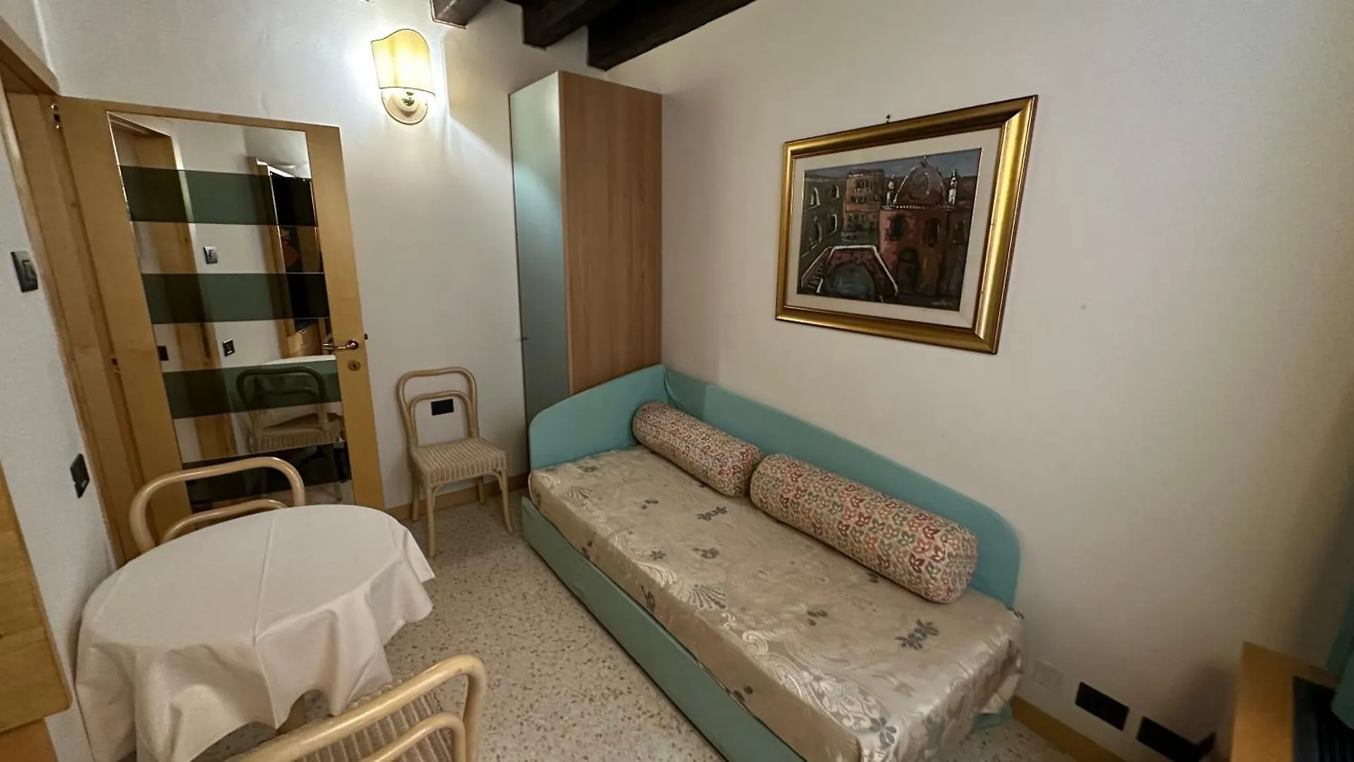 San Simeon Apartments Venice