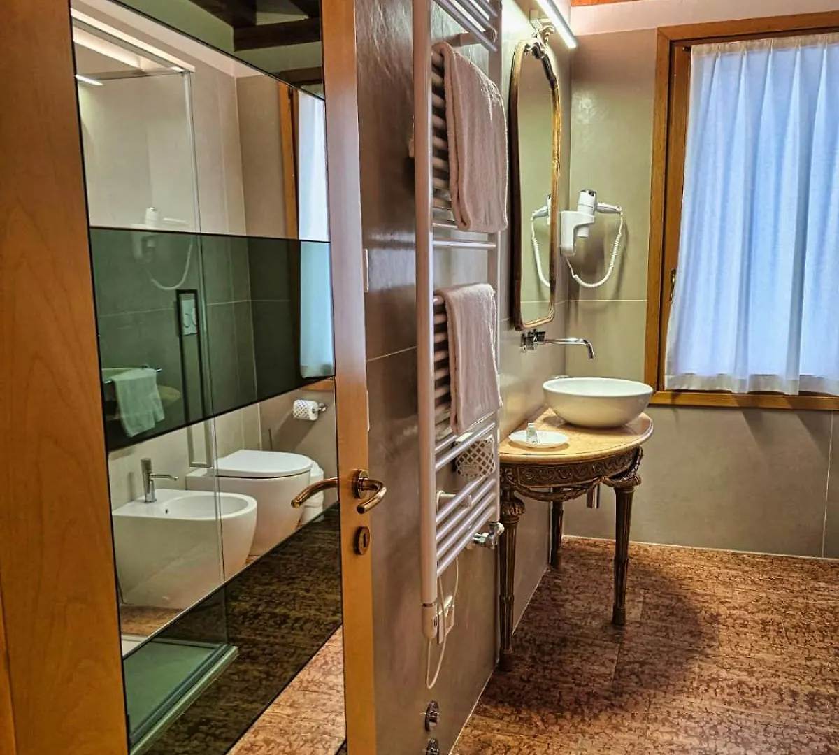 San Simeon Apartments Venice