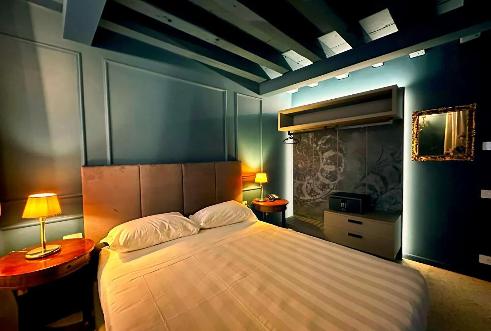 San Simeon Apartments Venice