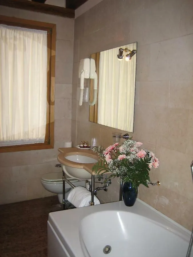 San Simeon Apartments Venice